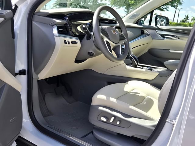 Used 2026 Cadillac XT5 Premium Luxury w/ Driver Assist Package image 14