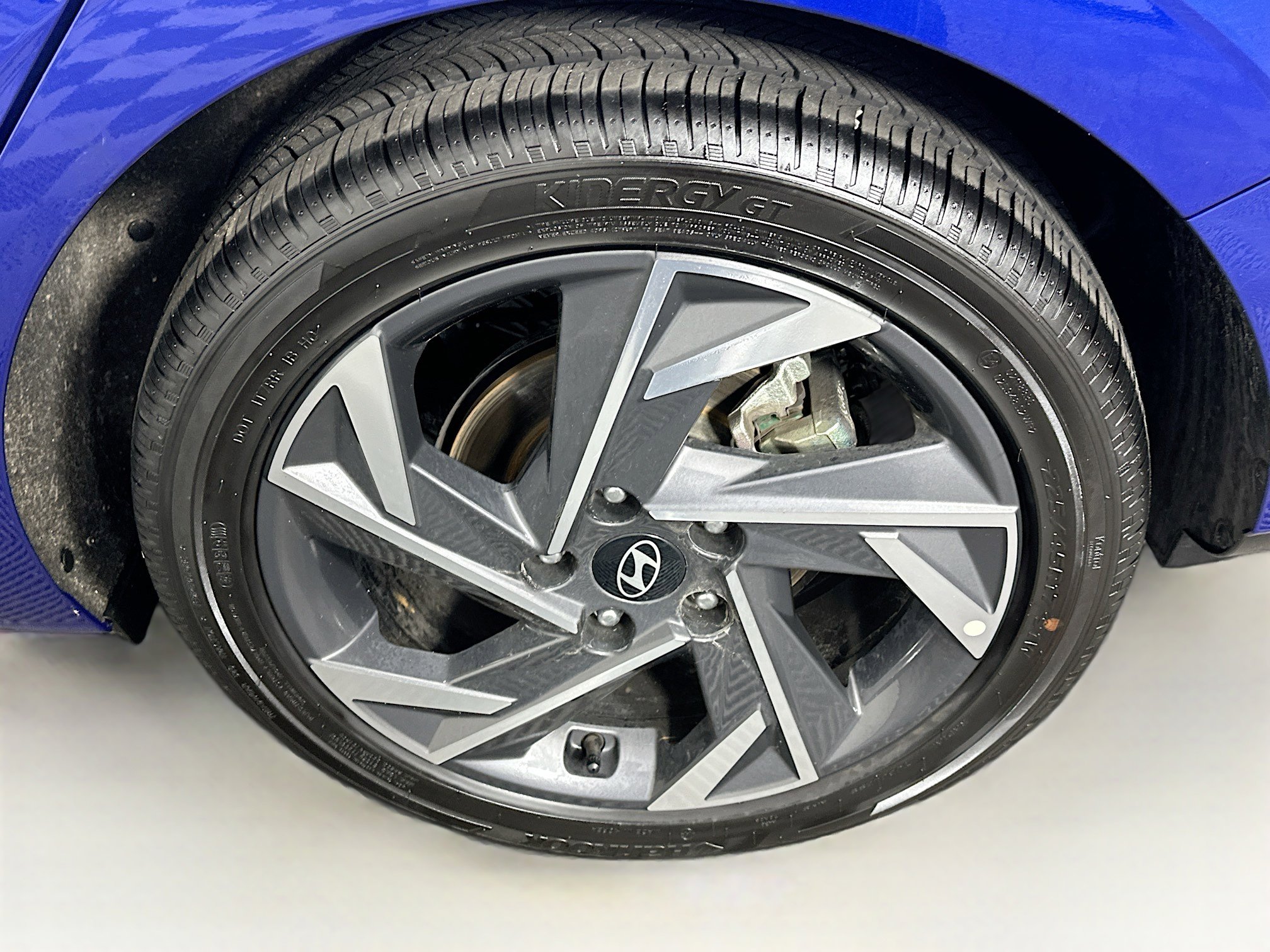 Used 2025 Hyundai Elantra SEL image 11