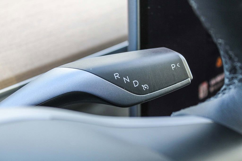 Used 2024 Tesla Model Y Long Range image 19