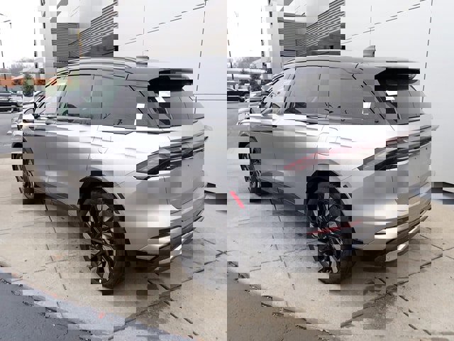 New 2026 Lincoln Nautilus Reserve w/ Jet Appearance Package image 3