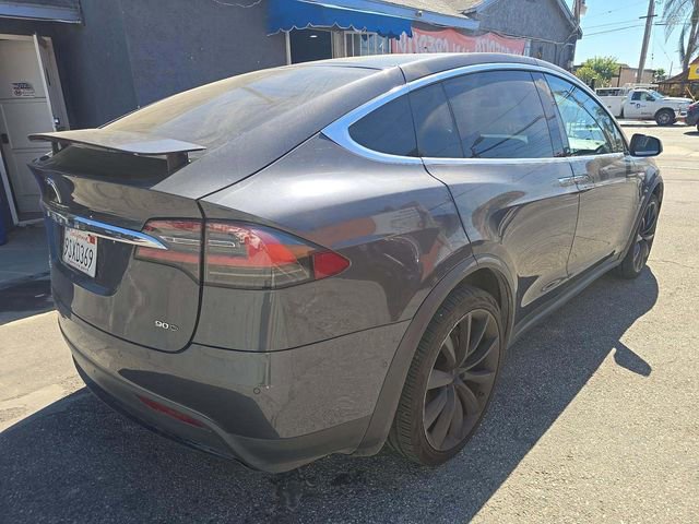 Used 2016 Tesla Model X 90D image 3