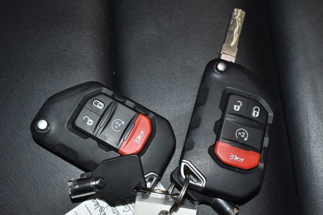 Used 2024 Jeep Wrangler Unlimited Rubicon AWD/4WD image 23