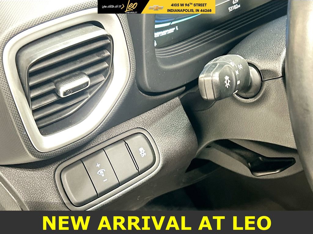 Used 2023 Hyundai Venue SEL image 10