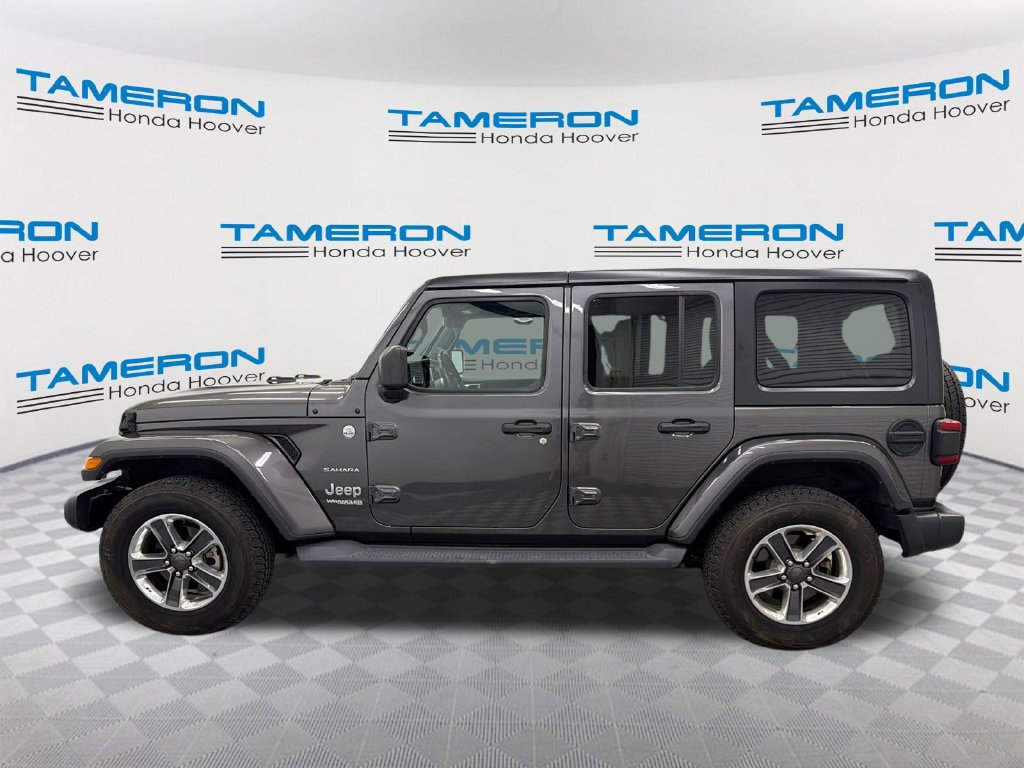 Used 2018 Jeep Wrangler Unlimited Sahara AWD/4WD image 2