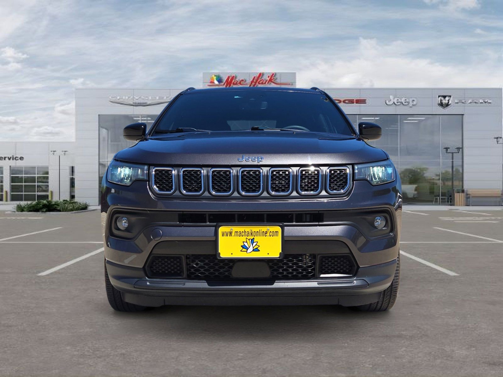 Used 2023 Jeep Compass Latitude image 8