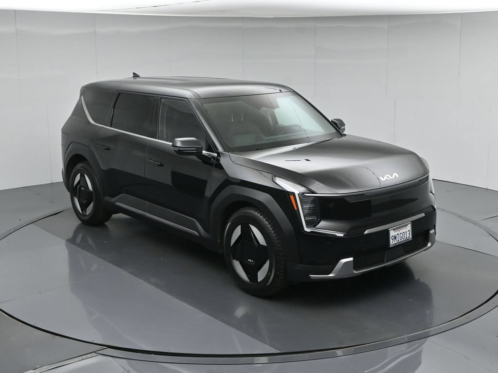 Used 2024 Kia EV9 Light Long Range RWD image 43