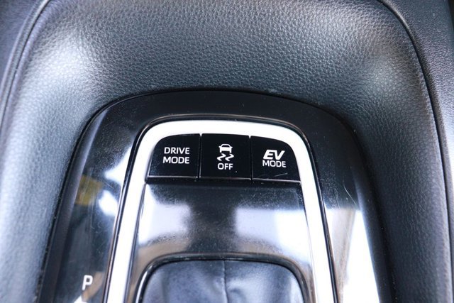 Used 2025 Toyota Corolla LE image 16