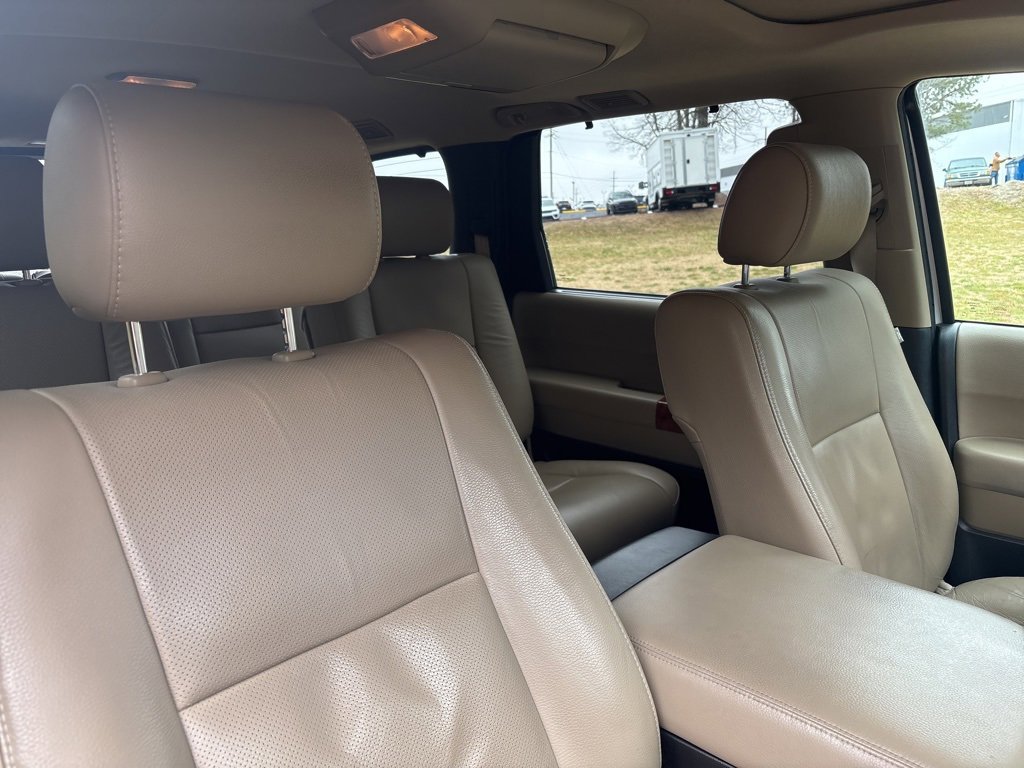 Used 2018 Toyota Sequoia Platinum image 13