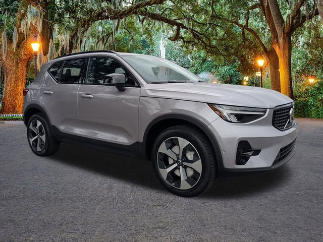 New 2026 Volvo XC40 B4 Plus w/ Protection Package Premier image 2