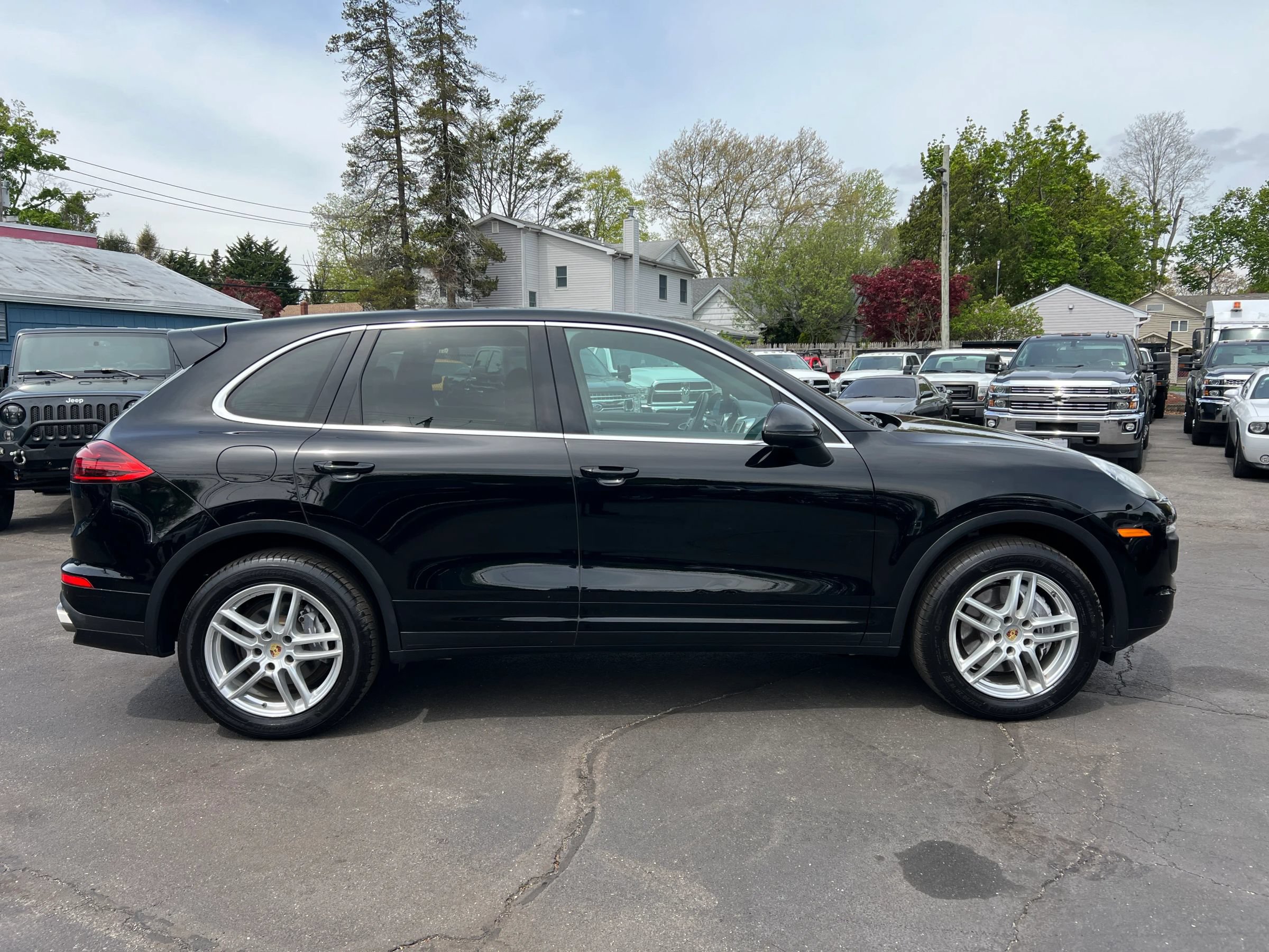 Used 2016 Porsche Cayenne AWD/4WD image 8