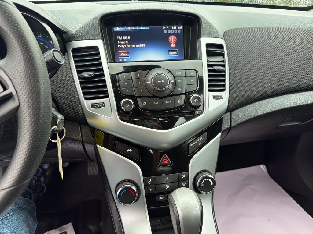 Used 2016 Chevrolet Cruze LT FWD image 18