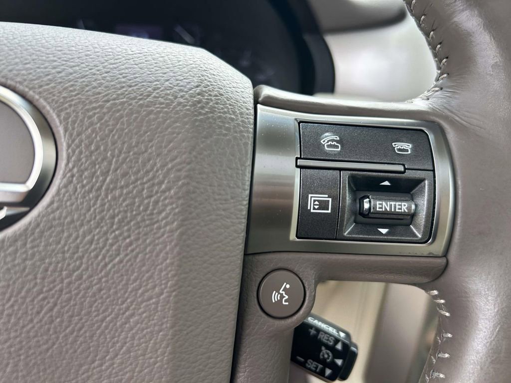 Used 2017 Lexus GX 460 Premium w/ Premium Package image 24