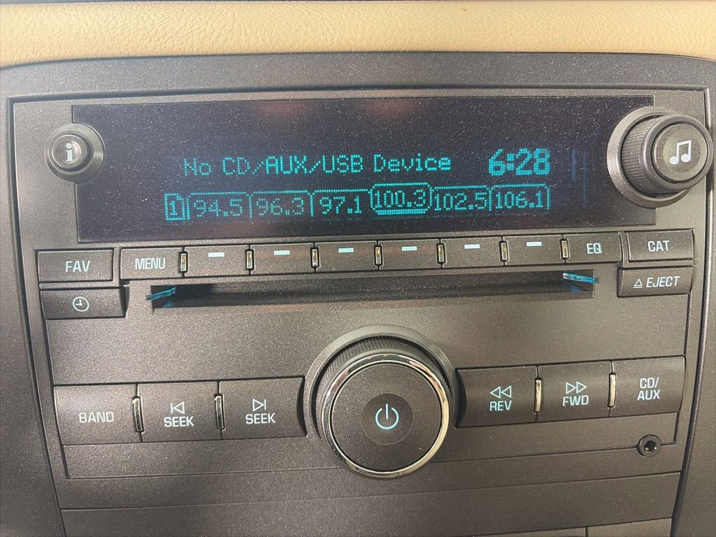 Used 2011 Buick Lucerne CXL FWD image 3