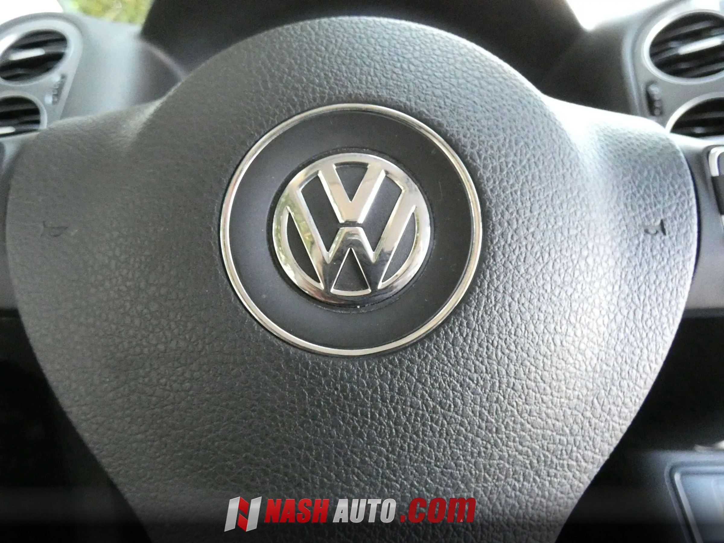Used 2017 Volkswagen Tiguan S AWD/4WD image 65