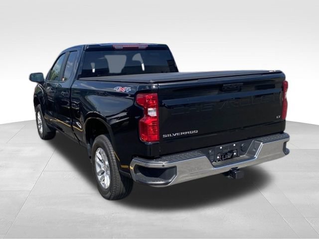 Used 2023 Chevrolet Silverado 1500 LT AWD/4WD image 2