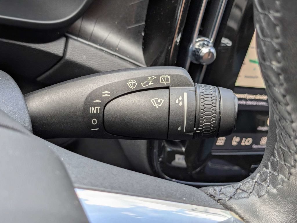 Certified 2023 Volvo XC40 Recharge Plus AWD/4WD image 38