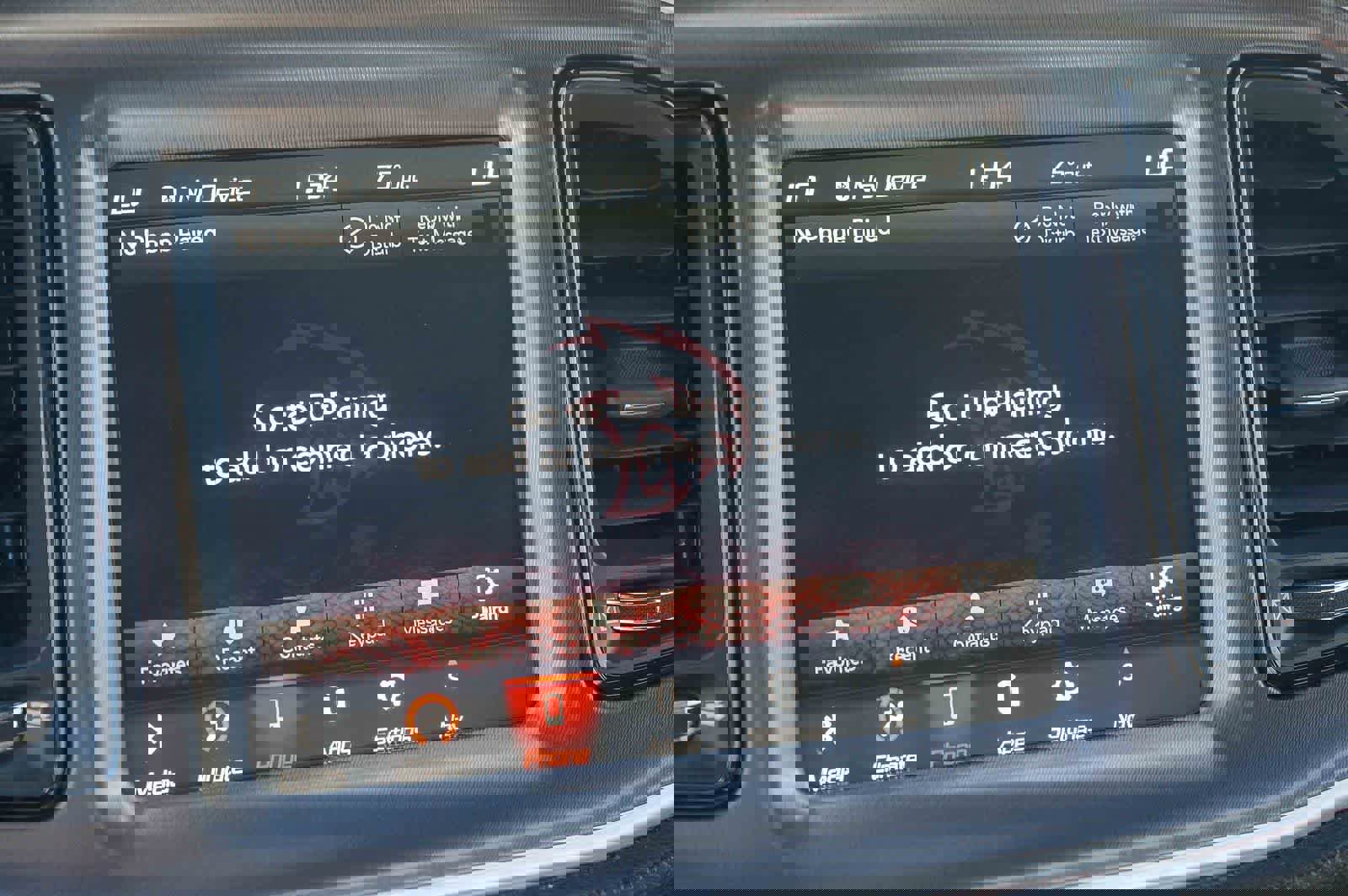 Used 2020 Dodge Challenger SXT w/ Driver Convenience Group image 18