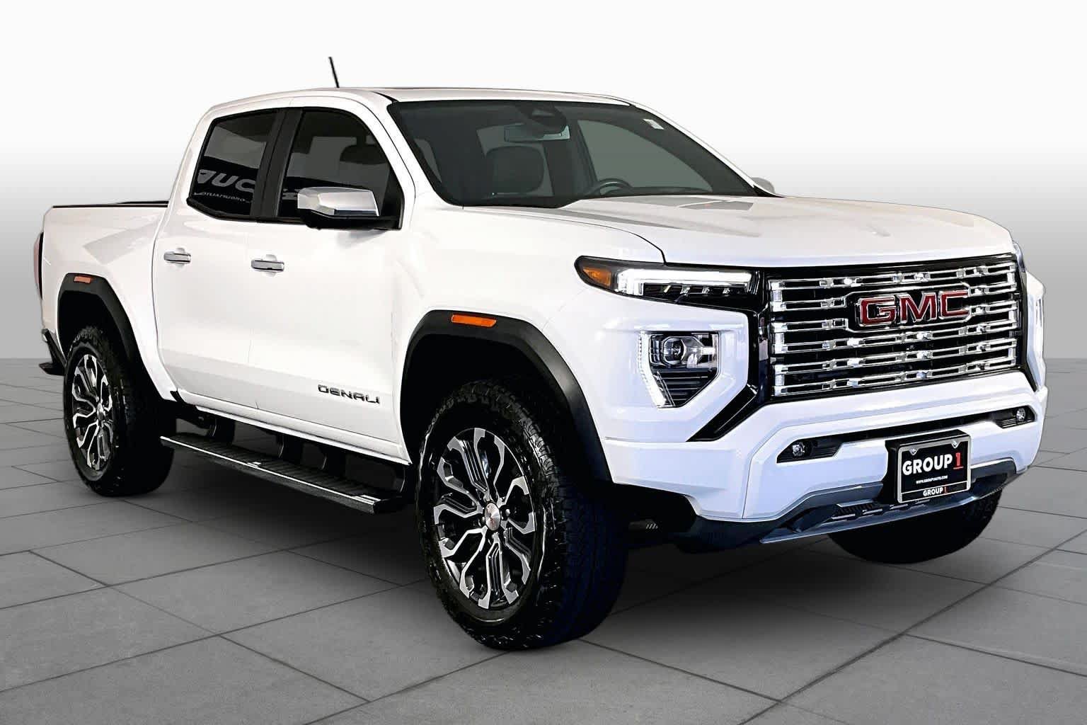 Certified 2024 GMC Canyon Denali AWD/4WD image 3