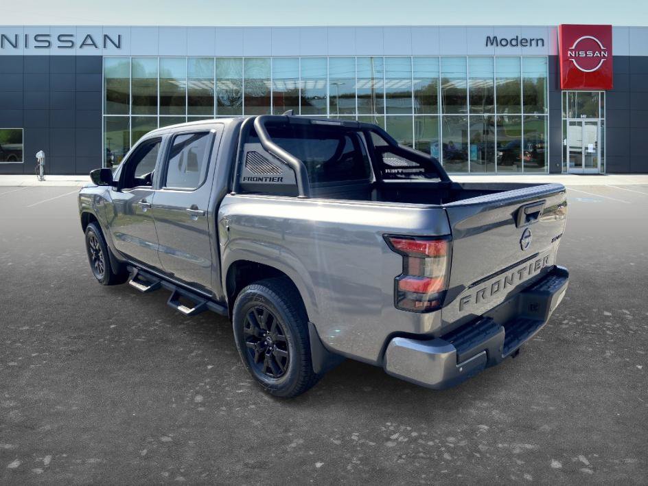 Certified 2023 Nissan Frontier SV w/ Midnight Edition Package AWD/4WD image 6