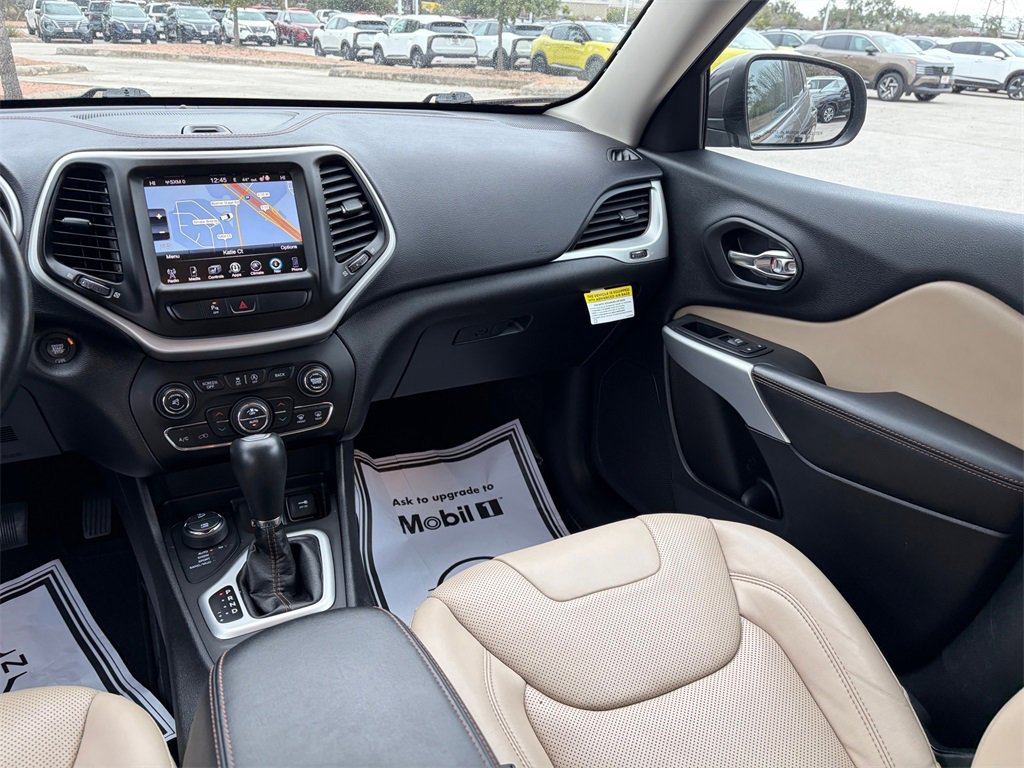 Used 2018 Jeep Cherokee Limited w/ Luxury Group image 22