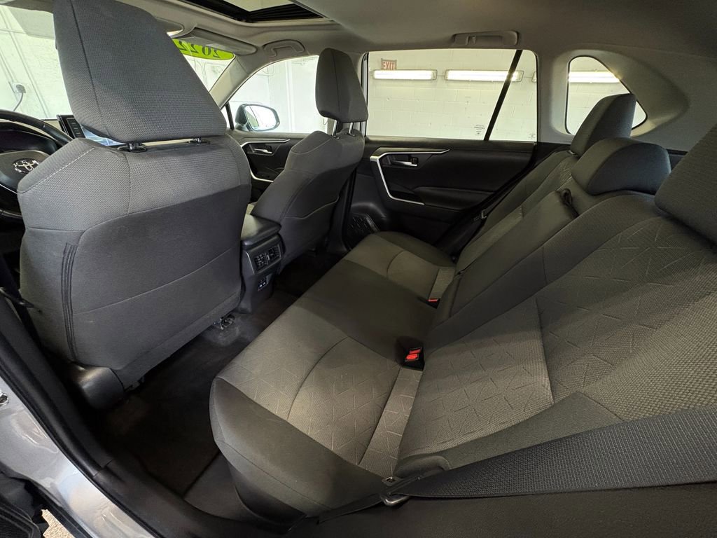 Used 2022 Toyota RAV4 XLE w/ Convenience Package AWD/4WD image 24