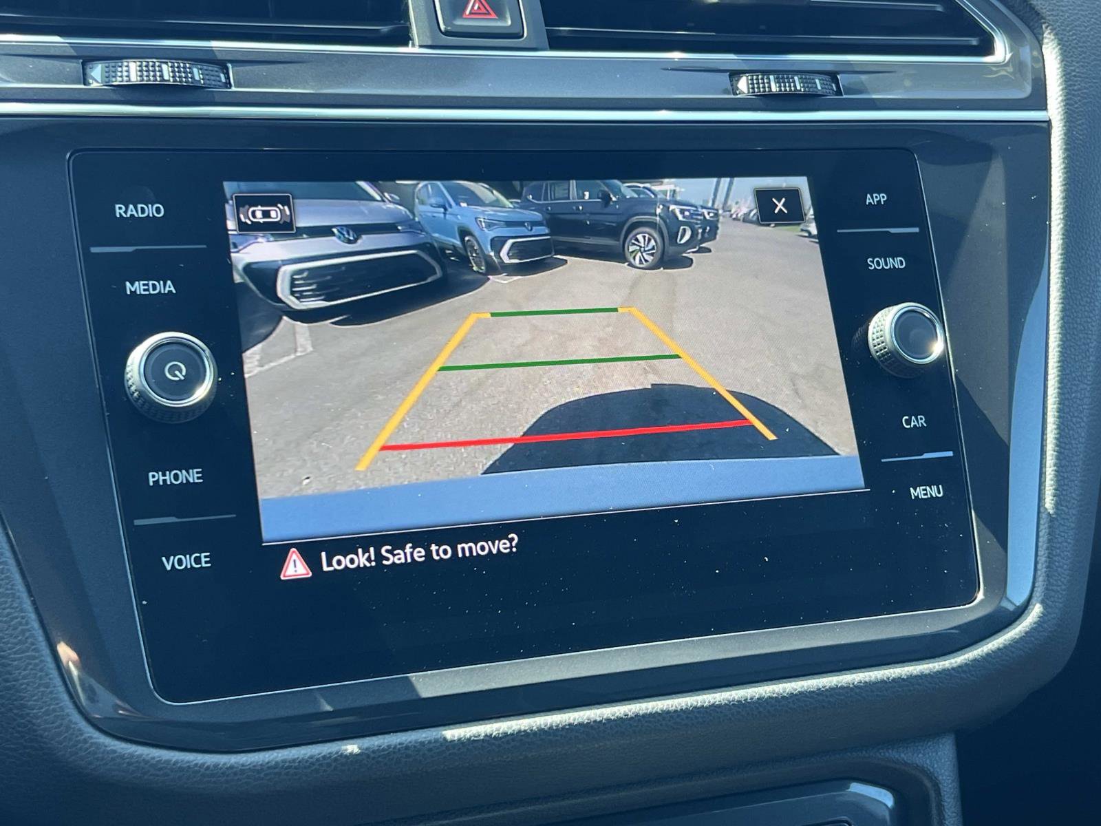 Certified 2022 Volkswagen Tiguan SE R-Line image 12