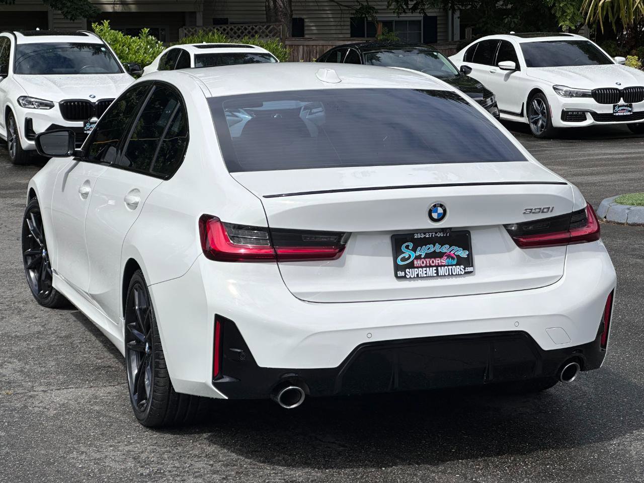 Used 2023 BMW 330i Sedan w/ M Sport Package RWD image 8