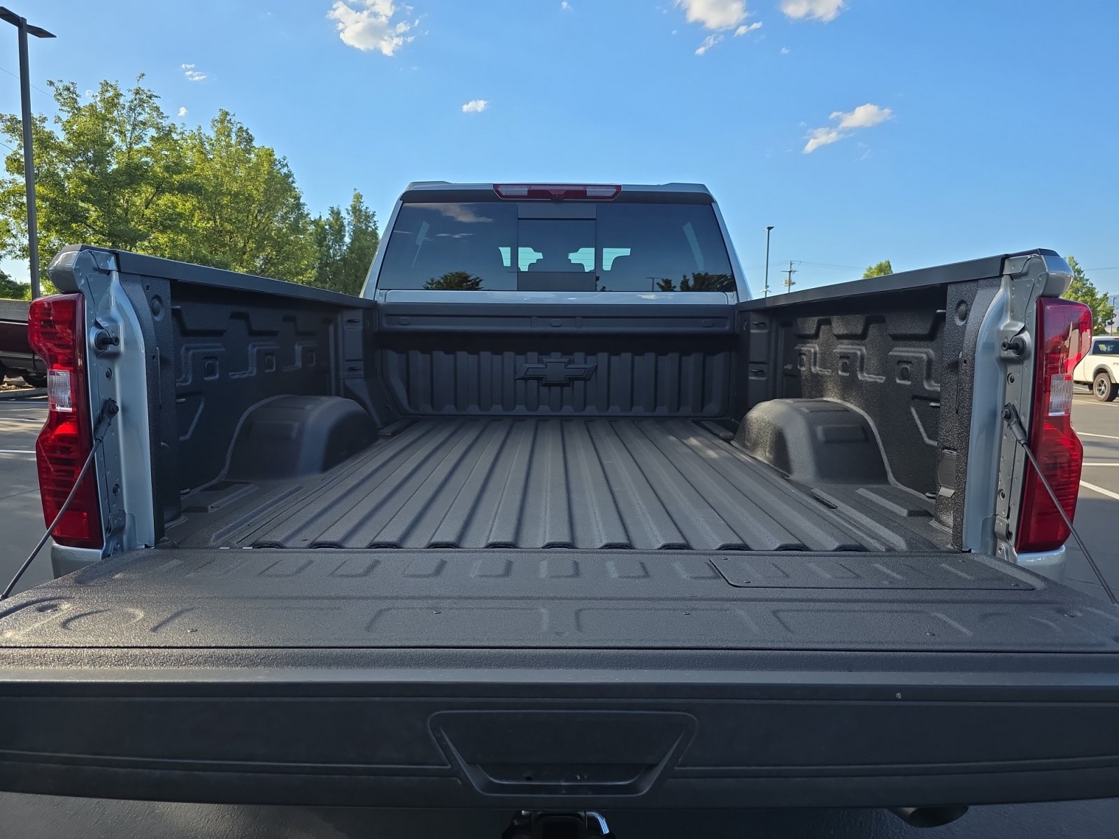 Used 2026 Chevrolet Silverado 3500 LT w/ Safety Package AWD/4WD image 16
