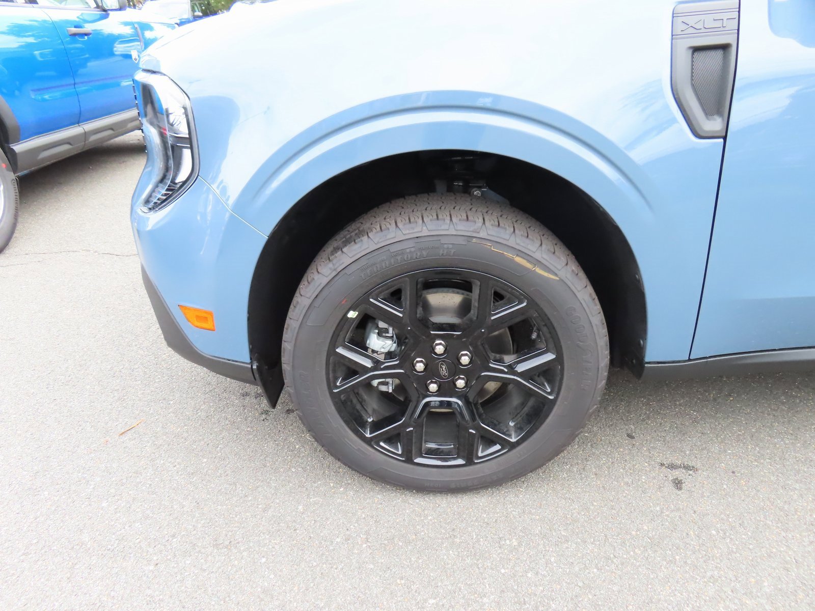 New 2025 Ford Maverick XLT w/ XLT Luxury Package image 7