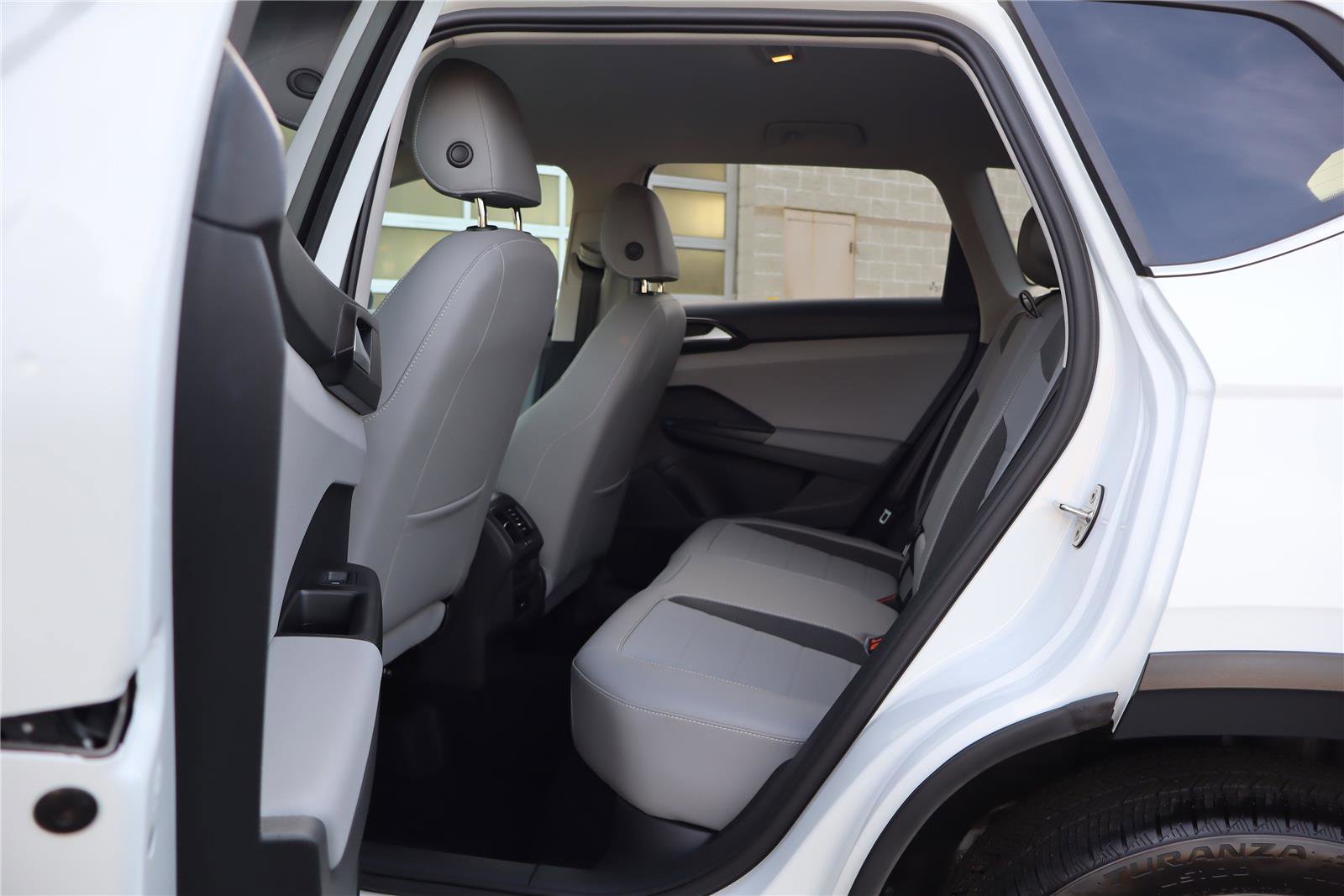 Certified 2022 Volkswagen Taos SE image 23