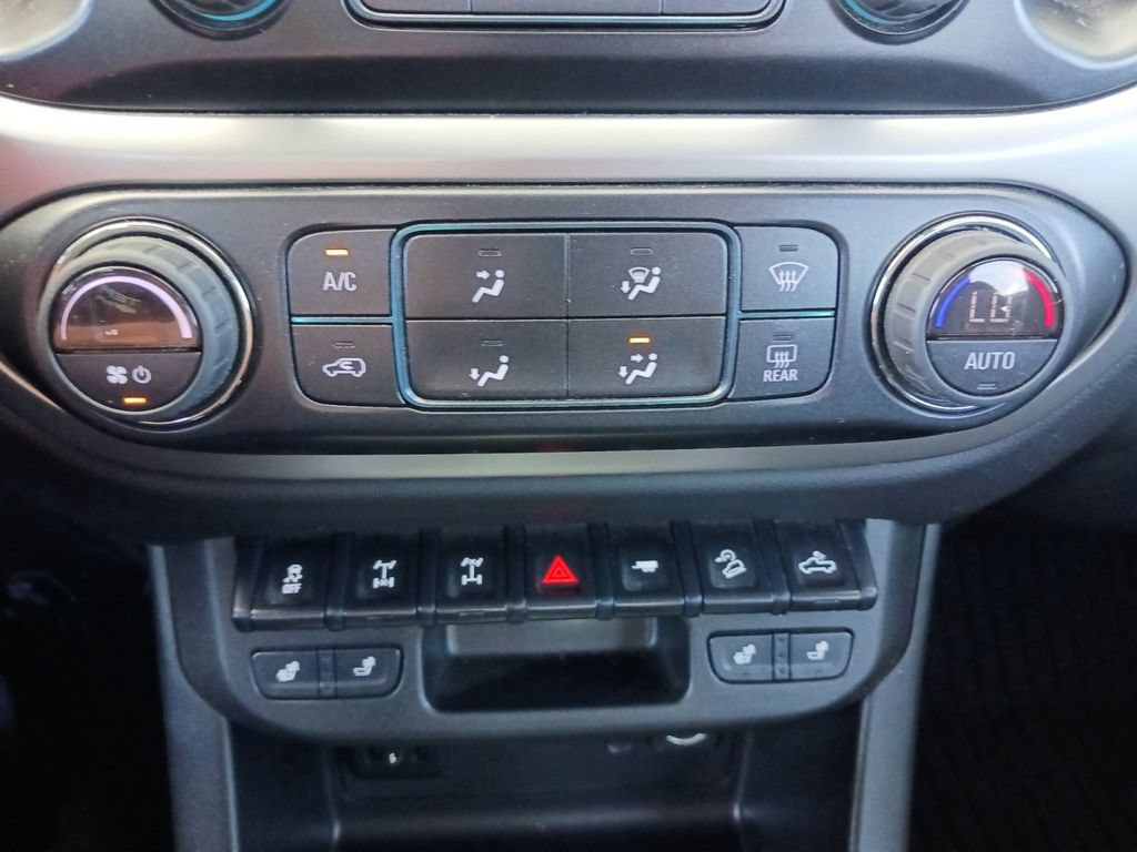 Used 2022 Chevrolet Colorado ZR2 AWD/4WD image 24