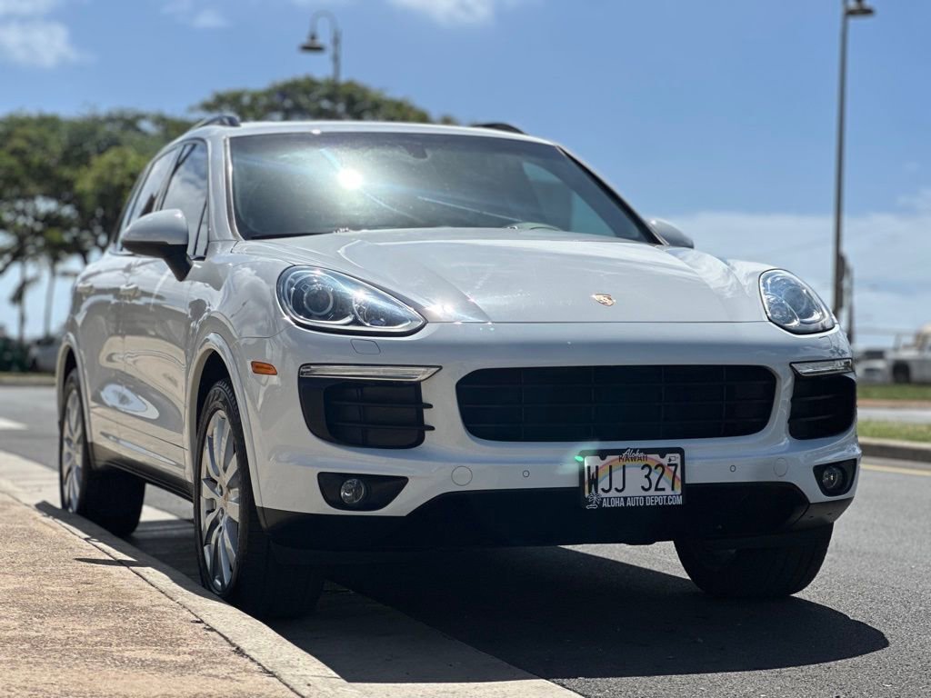 Used 2018 Porsche Cayenne Platinum Edition w/ Premium Package image 6