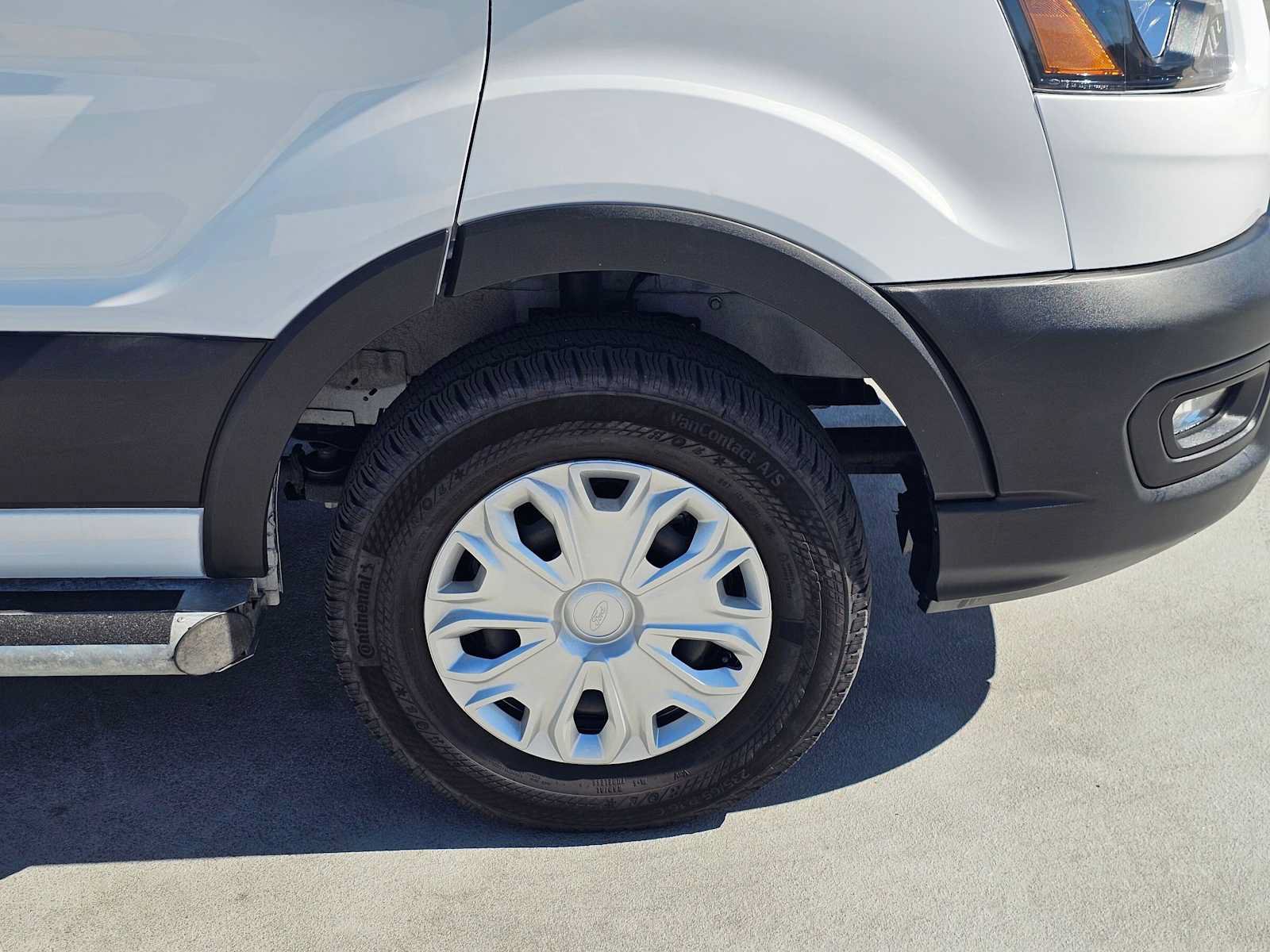 Used 2025 Ford Transit 250 Low Roof w/ Exterior Upgrade Package RWD image 9