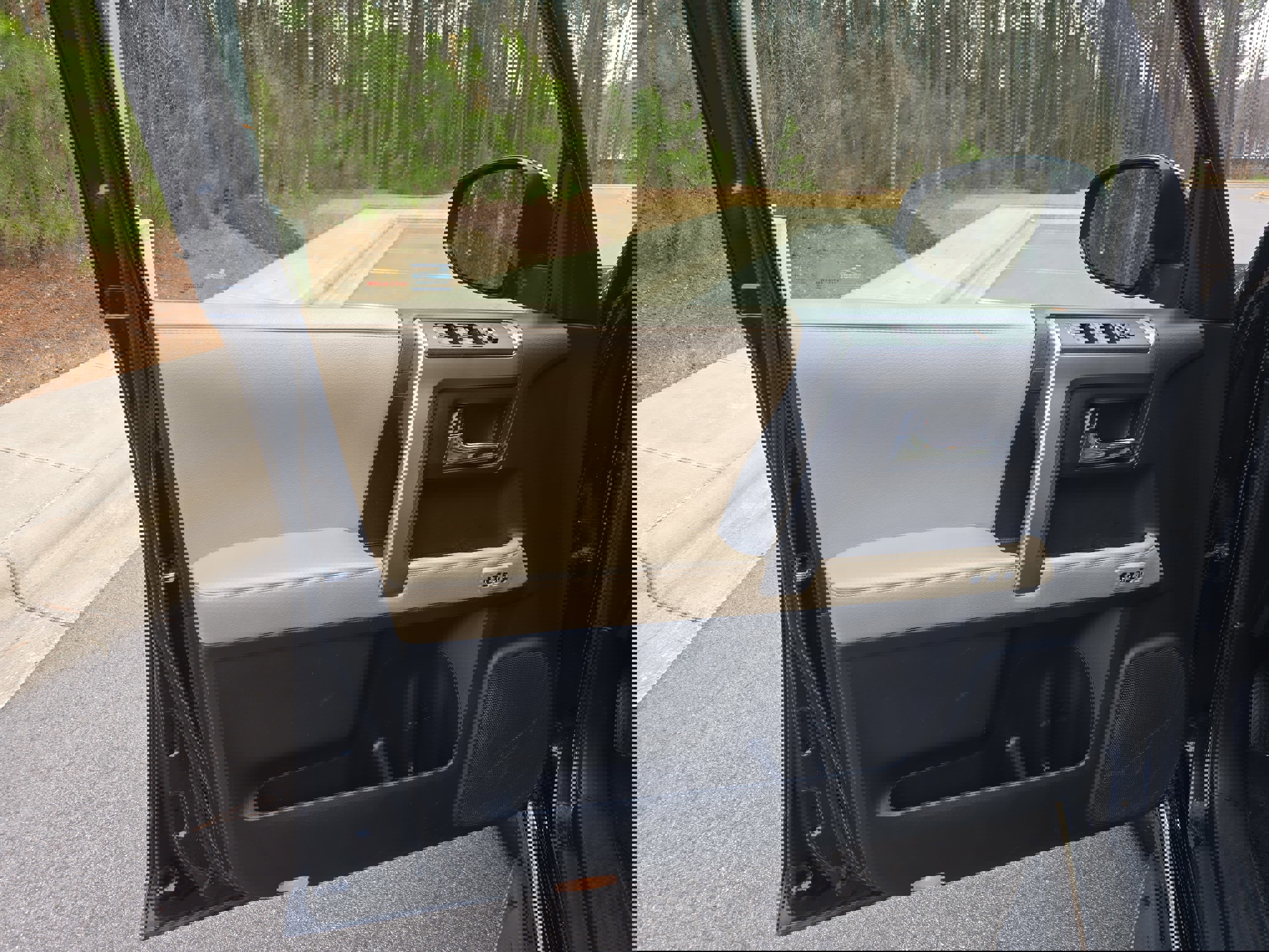 Used 2017 Toyota 4Runner Limited image 29