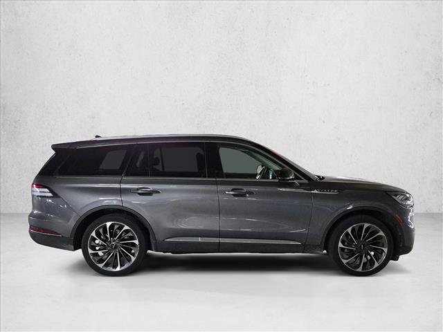 Used 2022 Lincoln Aviator Reserve w/ Equipment Group 201A RWD image 4