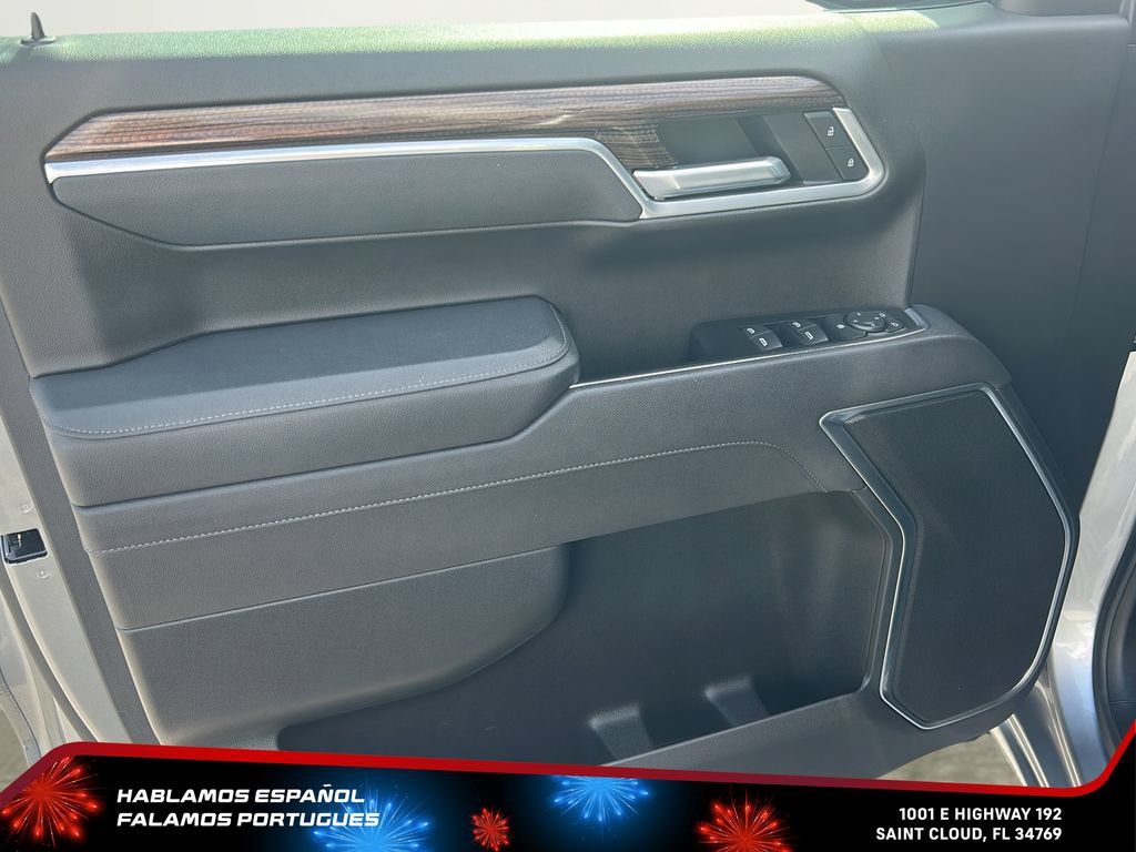 Certified 2025 Chevrolet Silverado 1500 RST AWD/4WD image 11