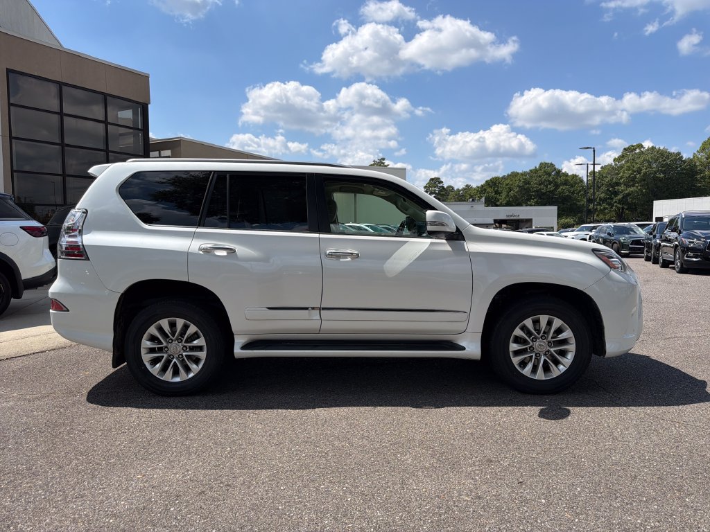 Used 2018 Lexus GX 460 Premium w/ Premium Package AWD/4WD image 13