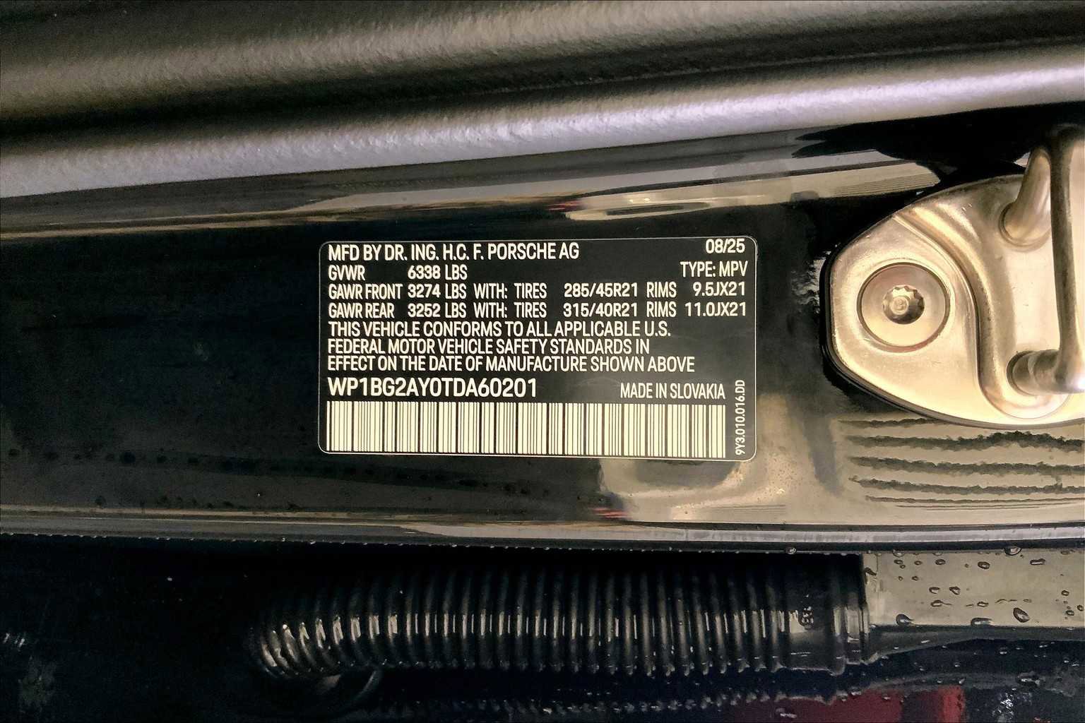 New 2026 Porsche Cayenne GTS image 23