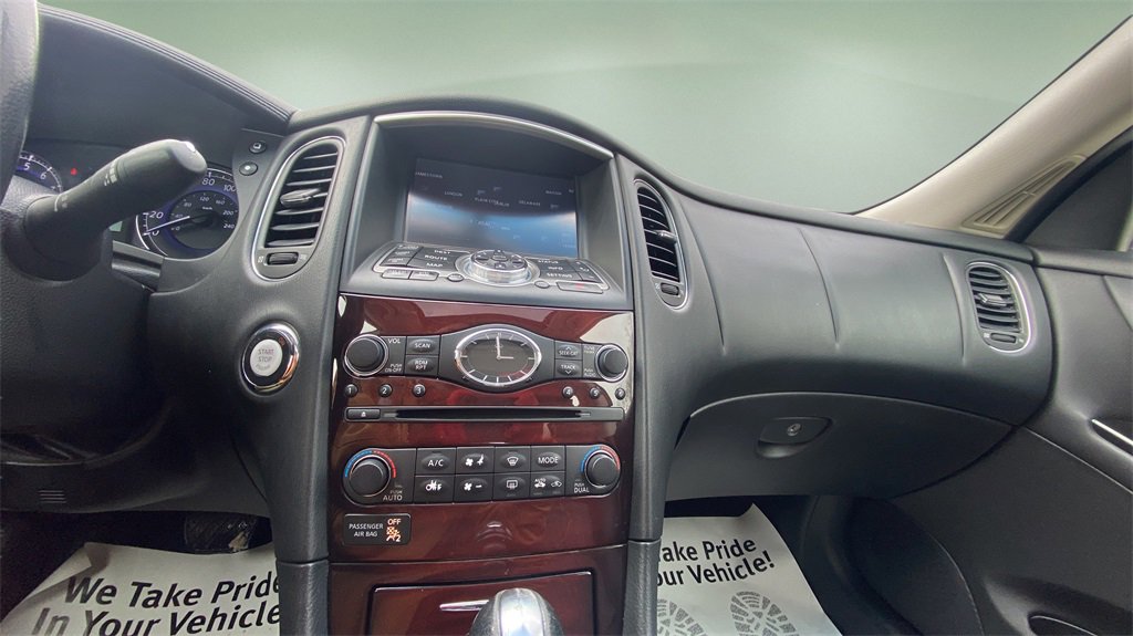 Used 2015 INFINITI QX50 Journey w/ Premium Package image 18