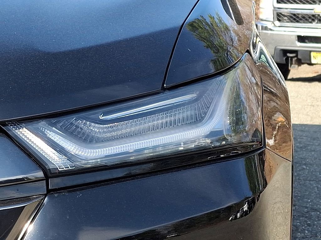 Certified 2023 Chevrolet Traverse Premier w/ Redline Edition image 9