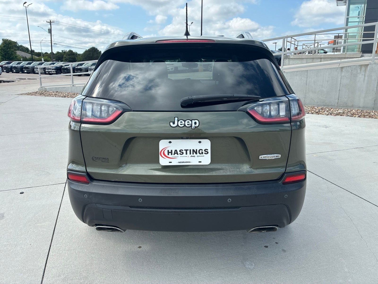 Used 2021 Jeep Cherokee Latitude Lux FWD image 4