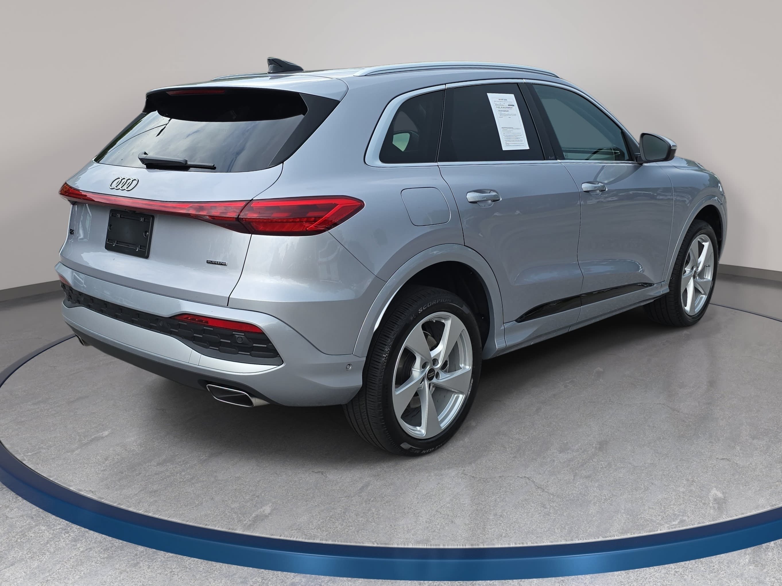 Certified 2025 Audi Q5 Premium Plus w/ Premium Plus AWD/4WD image 5