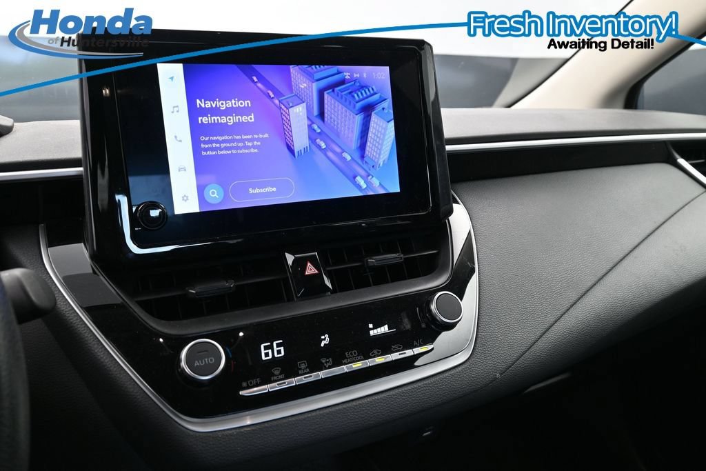 Used 2025 Toyota Corolla LE FWD image 14