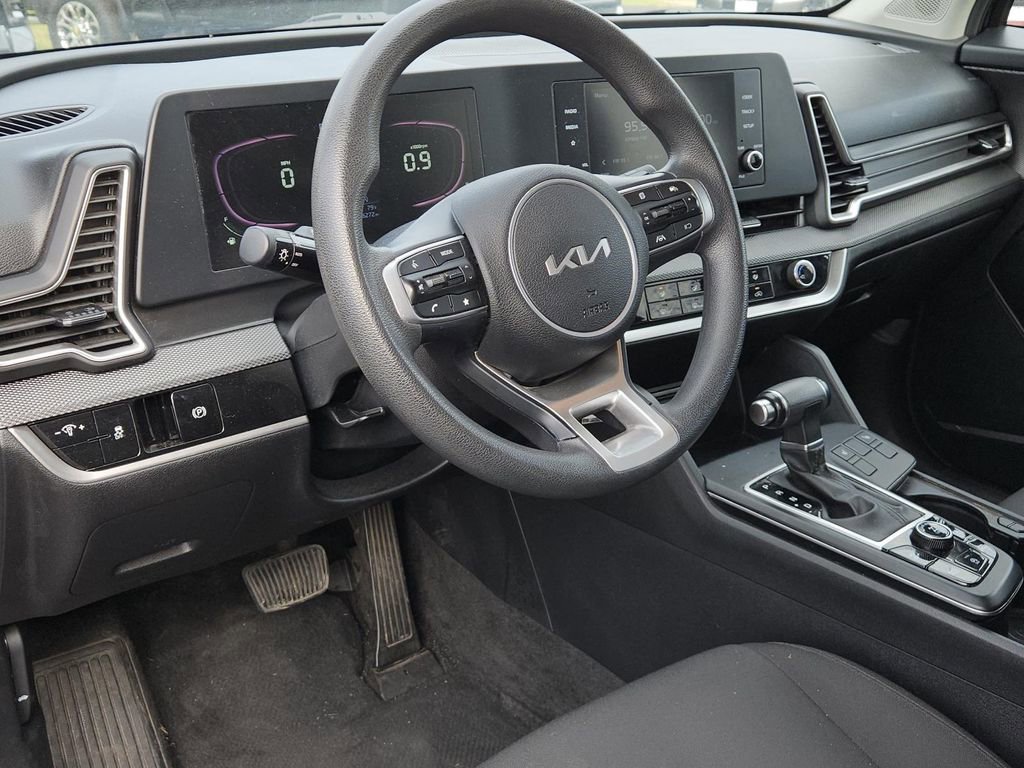 Used 2023 Kia Sportage LX image 26