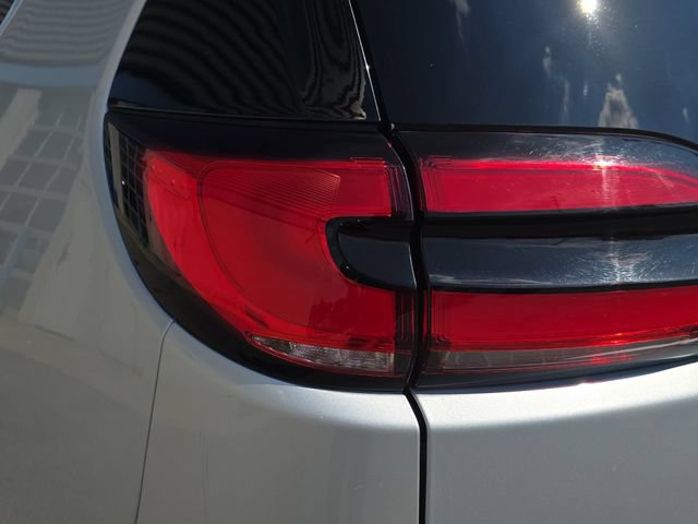 Used 2023 Chrysler Pacifica Touring-L FWD image 35