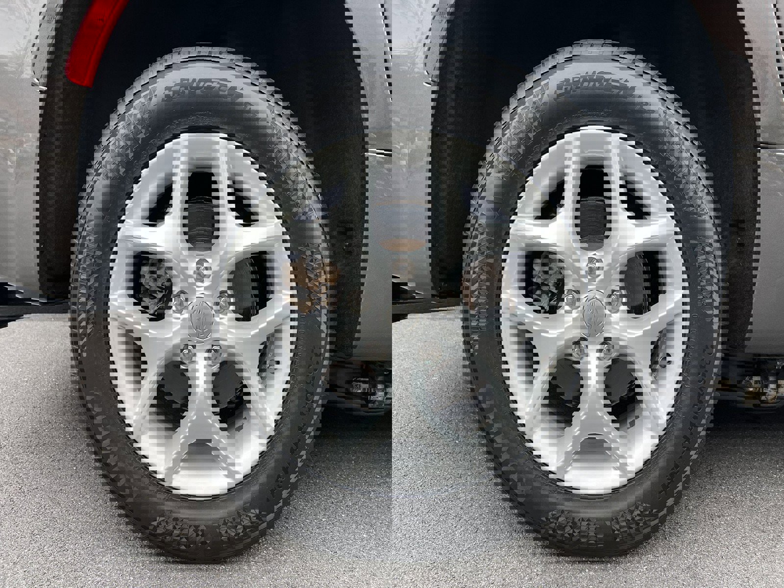 Used 2017 Chrysler Pacifica Touring-L w/ Tire & Wheel Group image 84