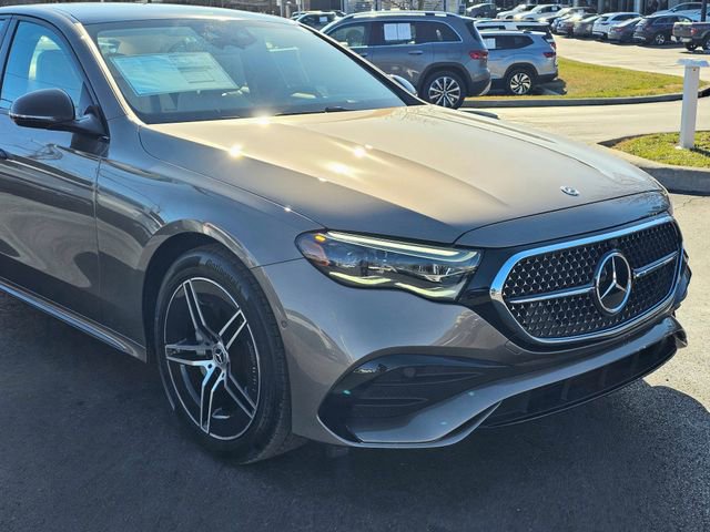 New 2026 Mercedes-Benz E 350 4MATIC Sedan image 2