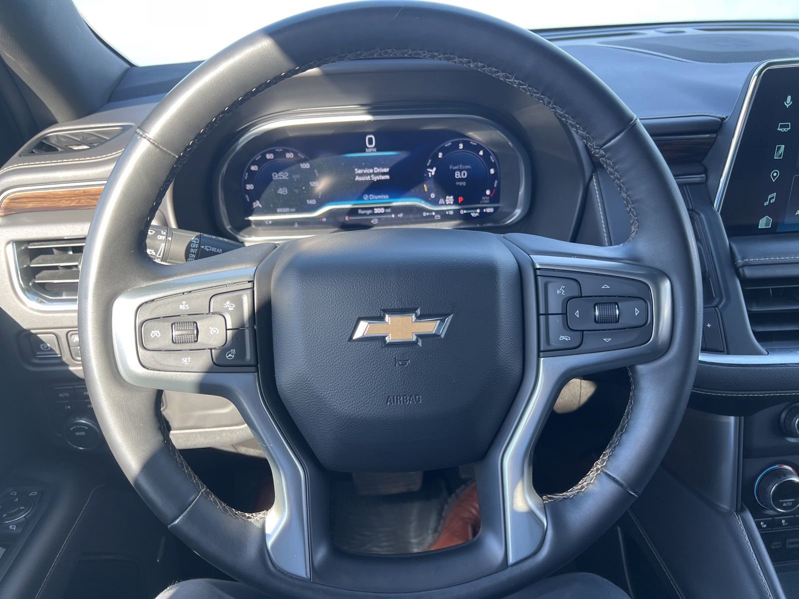 Used 2023 Chevrolet Suburban Premier image 12
