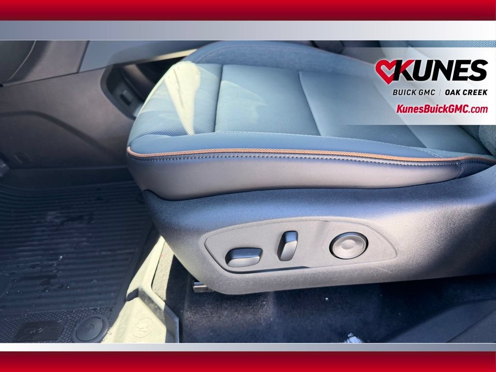 New 2026 GMC Acadia AT4 w/ Luxury Package AWD/4WD image 15