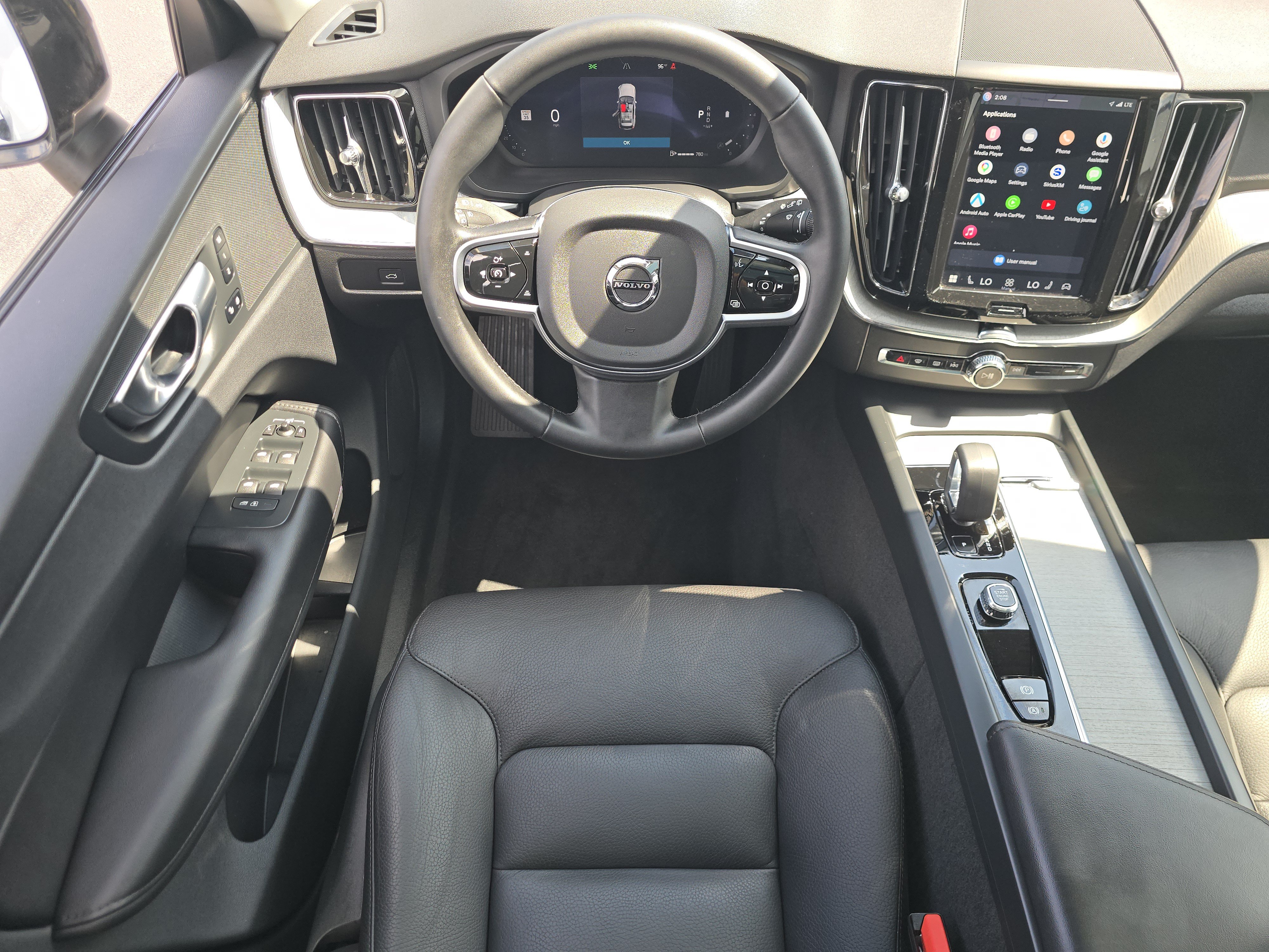 Used 2025 Volvo XC60 B5 Plus AWD/4WD image 22
